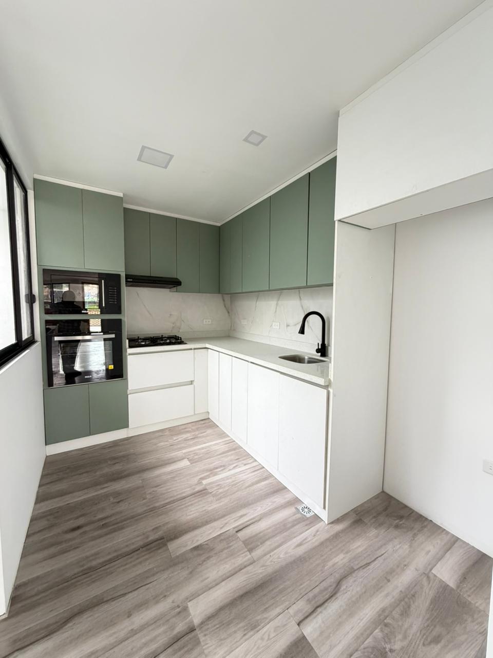 763586ee-789d-4ef4-ad08-8256d1d8941a