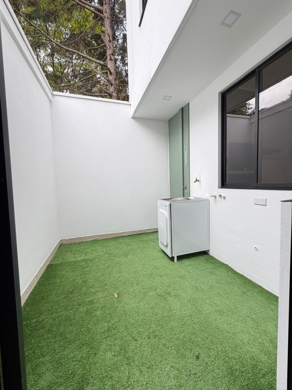 bcd9802d-2204-4399-9928-ba4ccf3fda6b