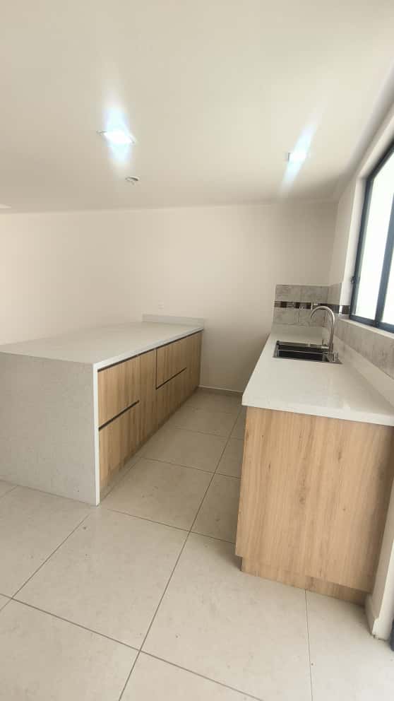 f9298199-bb2e-4aa9-8a1e-fb46fee45f6d